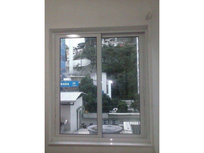 JANELAS ACÚSTICAS NO RECREIO DOS BANDEIRANTES - RJ