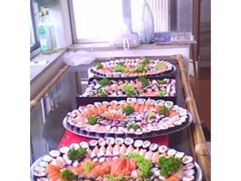 BUFFET DE COMIDA JAPONESA EM CACHOEIRAS DE MACACU 