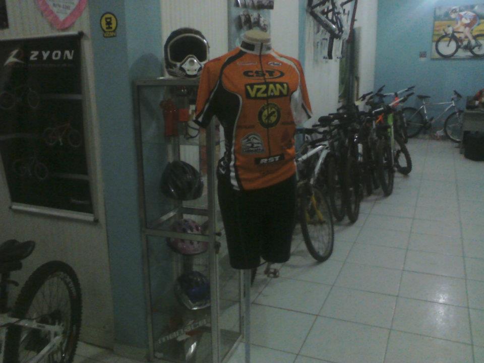 VENDAS E CONSERTOS DE BICICLETAS EM MAR DE ESPANHA