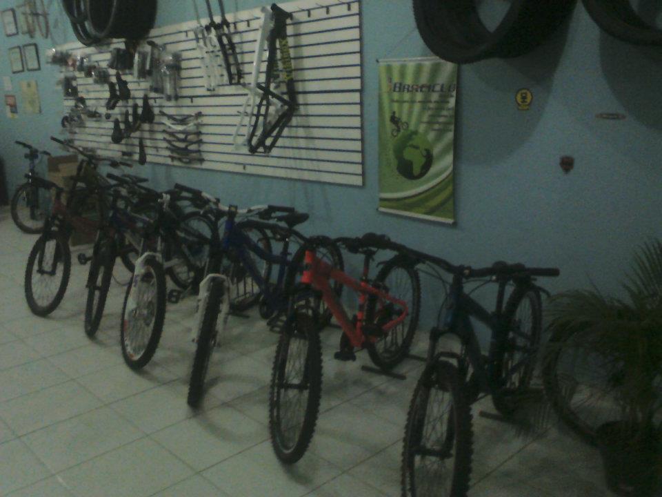 VENDAS E CONSERTOS DE BICICLETAS EM MAR DE ESPANHA