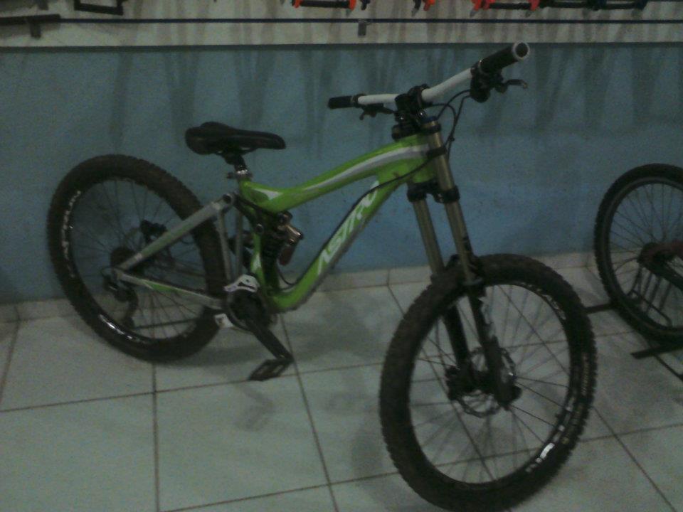 VENDAS E CONSERTOS DE BICICLETAS EM MAR DE ESPANHA