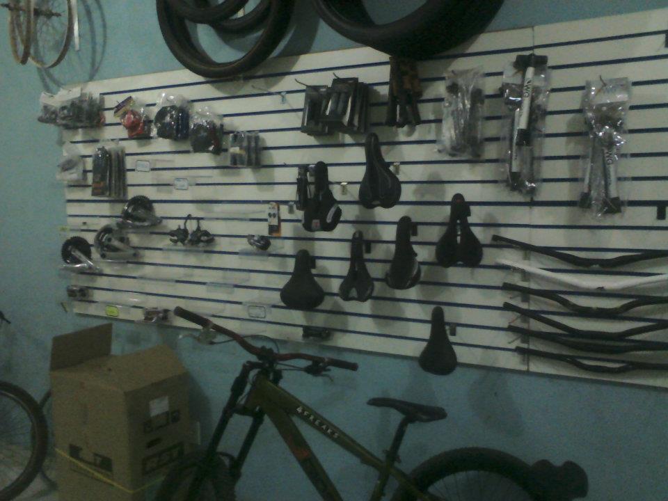 VENDAS E CONSERTOS DE BICICLETAS EM MAR DE ESPANHA