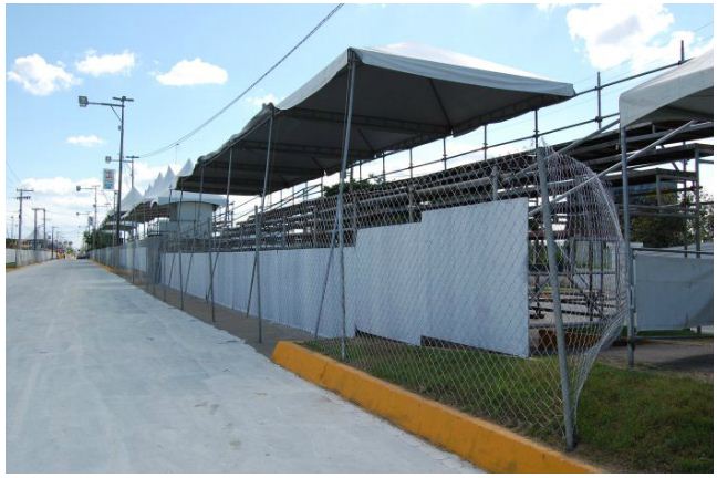 LOCAÇÃO DE TENDAS PALCOS BILHETERIAS GRADES E BARRICADAS EM CAMPOS DOS GOYTACAZES - BRASIL TOLDOS E TENDAS - RJ