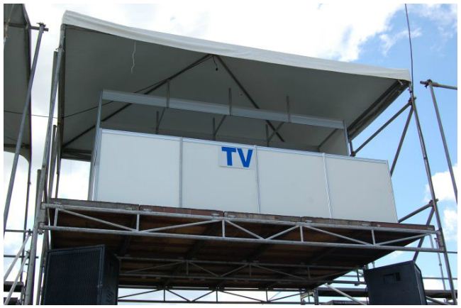 LOCAÇÃO DE TENDAS PALCOS BILHETERIAS GRADES E BARRICADAS EM CAMPOS DOS GOYTACAZES - BRASIL TOLDOS E TENDAS - RJ