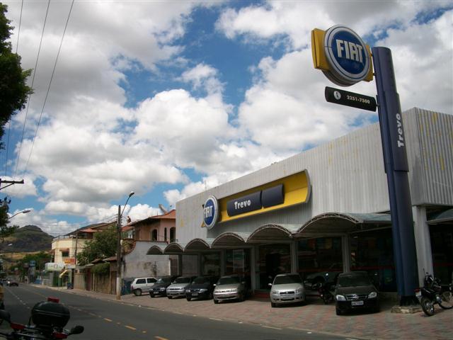 CARROS EM TRES RIOS - FIAT EM TRES RIOS 