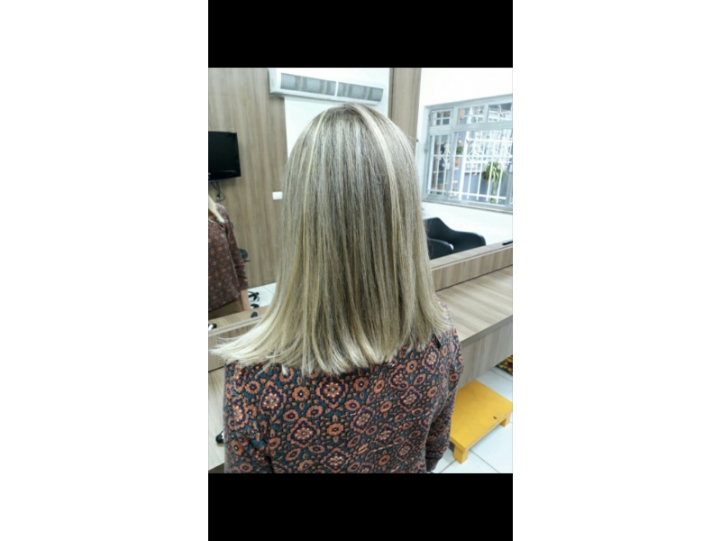 SALÃO DE BELEZA NA REGIÃO DE MOEMA - SP