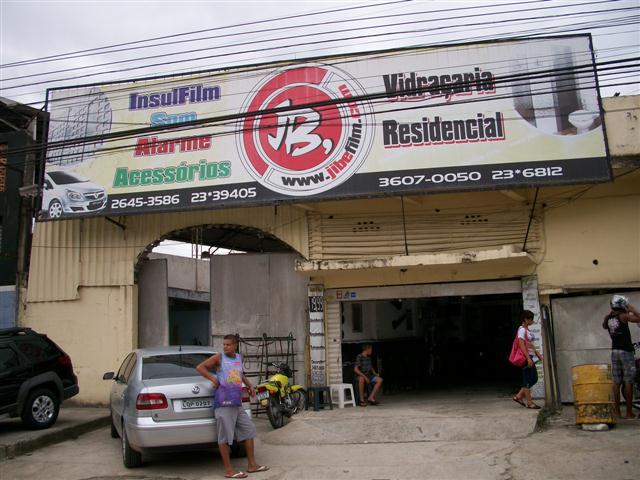 VIDRAÇARIA RESIDENCIAL EM ITABORAÍ - JIBE FILM - RJ