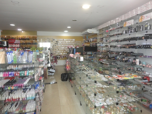 COSMETICOS E BIJOUTERIAS EM ARAGUAINA