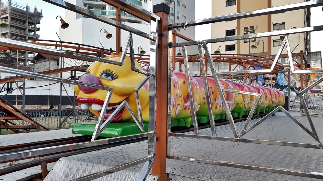PARQUE DE DIVERSÃO EM TRÊS RIOS - RJ