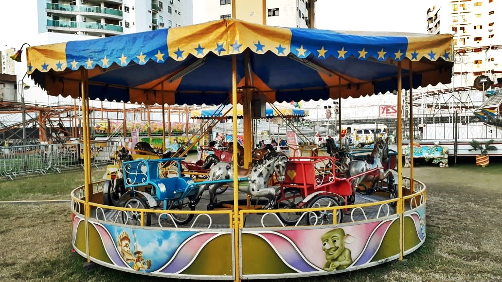 PARQUE DE DIVERSÃO EM TRÊS RIOS - RJ
