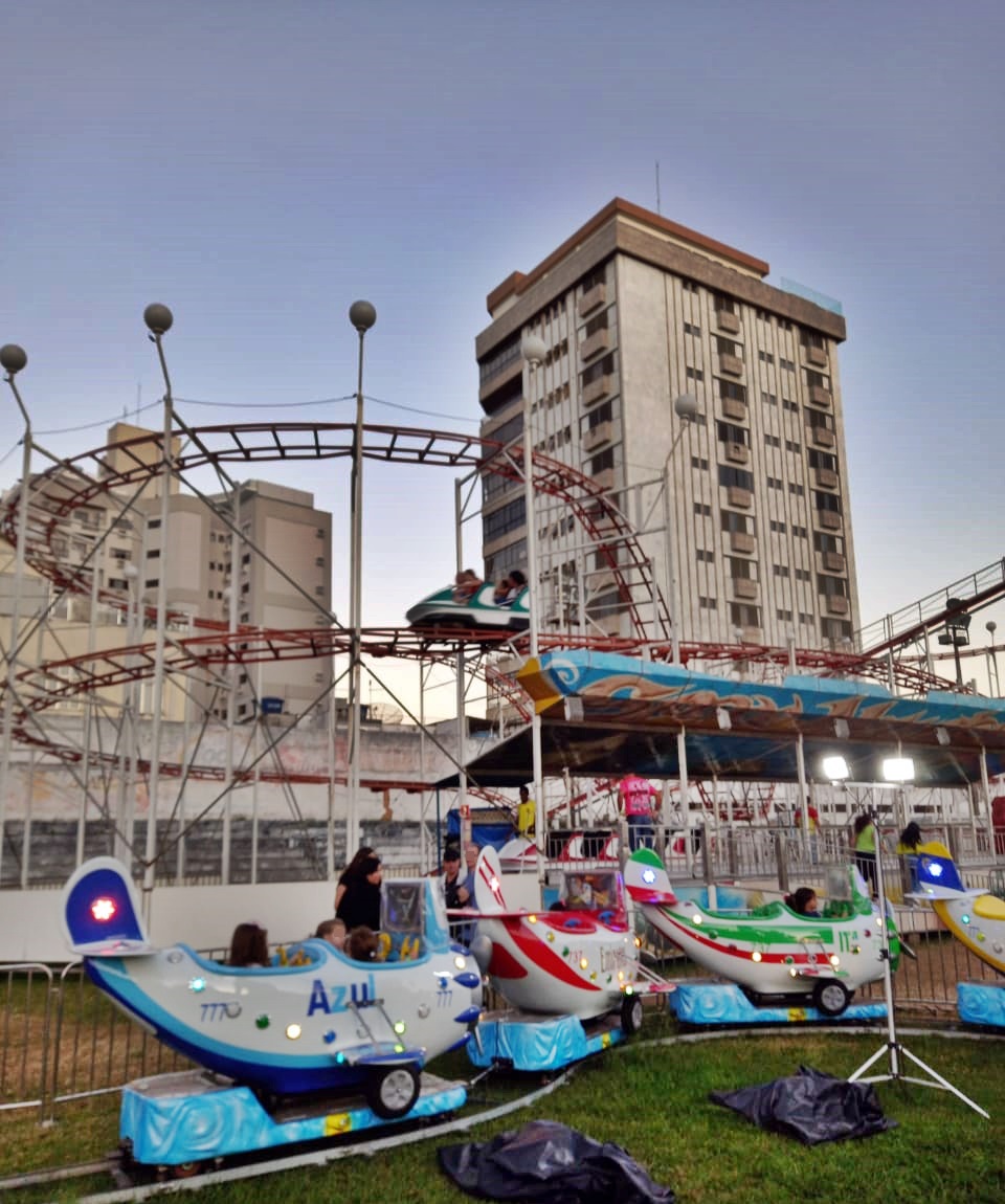 PARQUE DE DIVERSÃO EM TRÊS RIOS - RJ