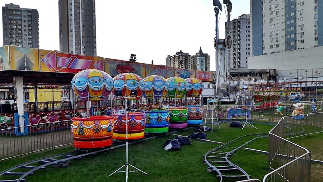 PARQUE DE DIVERSÃO EM TRÊS RIOS - RJ