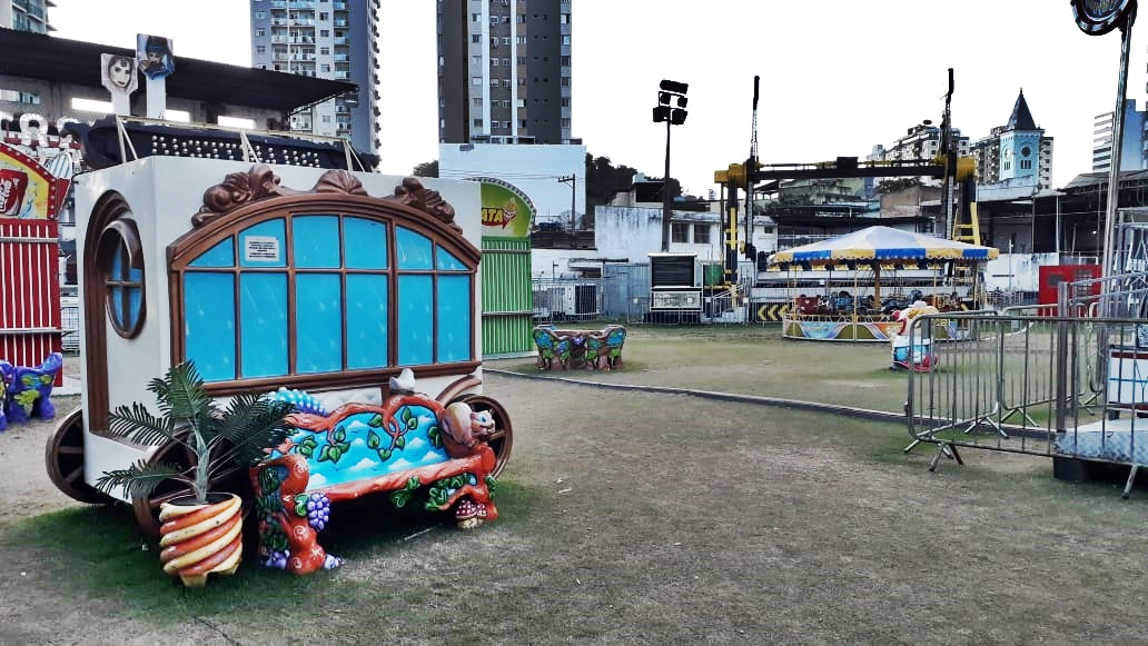 PARQUE DE DIVERSÃO EM TRÊS RIOS - RJ