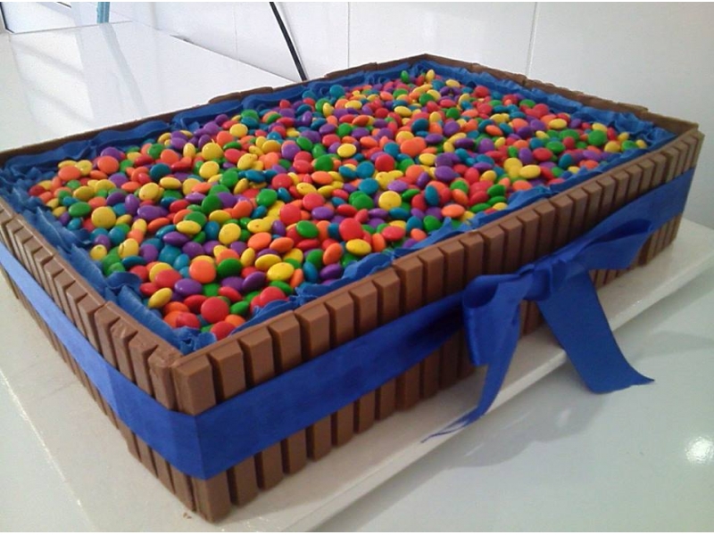 BOLOS DECORADOS EM TAUBATÉ - LAU BOLOS - SP