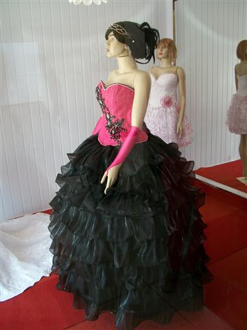 ALUGUEL DE VESTIDOS DE NOIVAS EM MARICÁ - BRILHO DAS NOIVAS - RJ