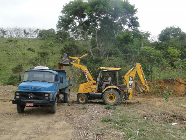 EQUIPAMENTOS MAQUINAS AGRICOLAS EM CAMPOS DOS GOYTACAZES - AJEMAQ