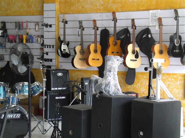 LOJA DE INSTRUMENTOS MUSICAIS EM SANTA CRUZ DA SERRA RJ