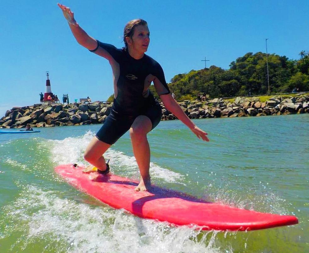 ESCOLA DE SURF NA BARRA DA LAGOA EM FLORIANÓPOLIS - SC
