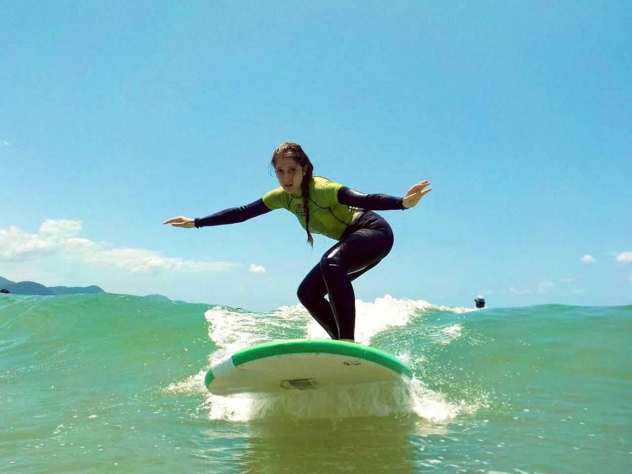 ESCOLA DE SURF NA BARRA DA LAGOA EM FLORIANÓPOLIS - SC