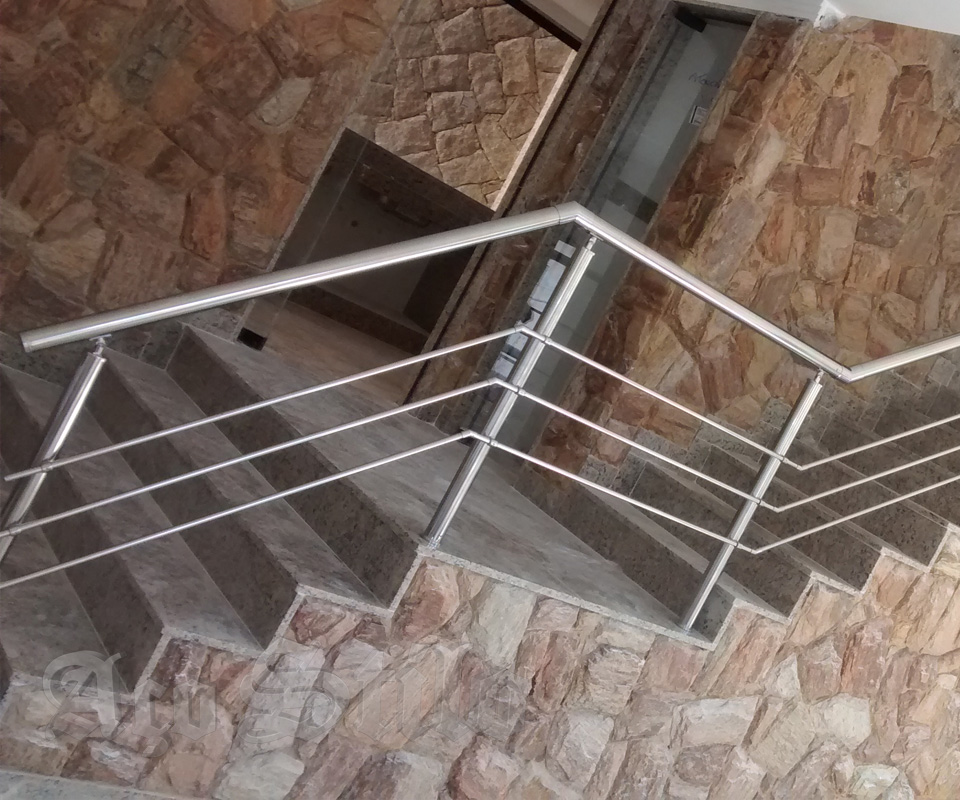 CORRIMÃO EM AÇO INOX EM NITERÓI