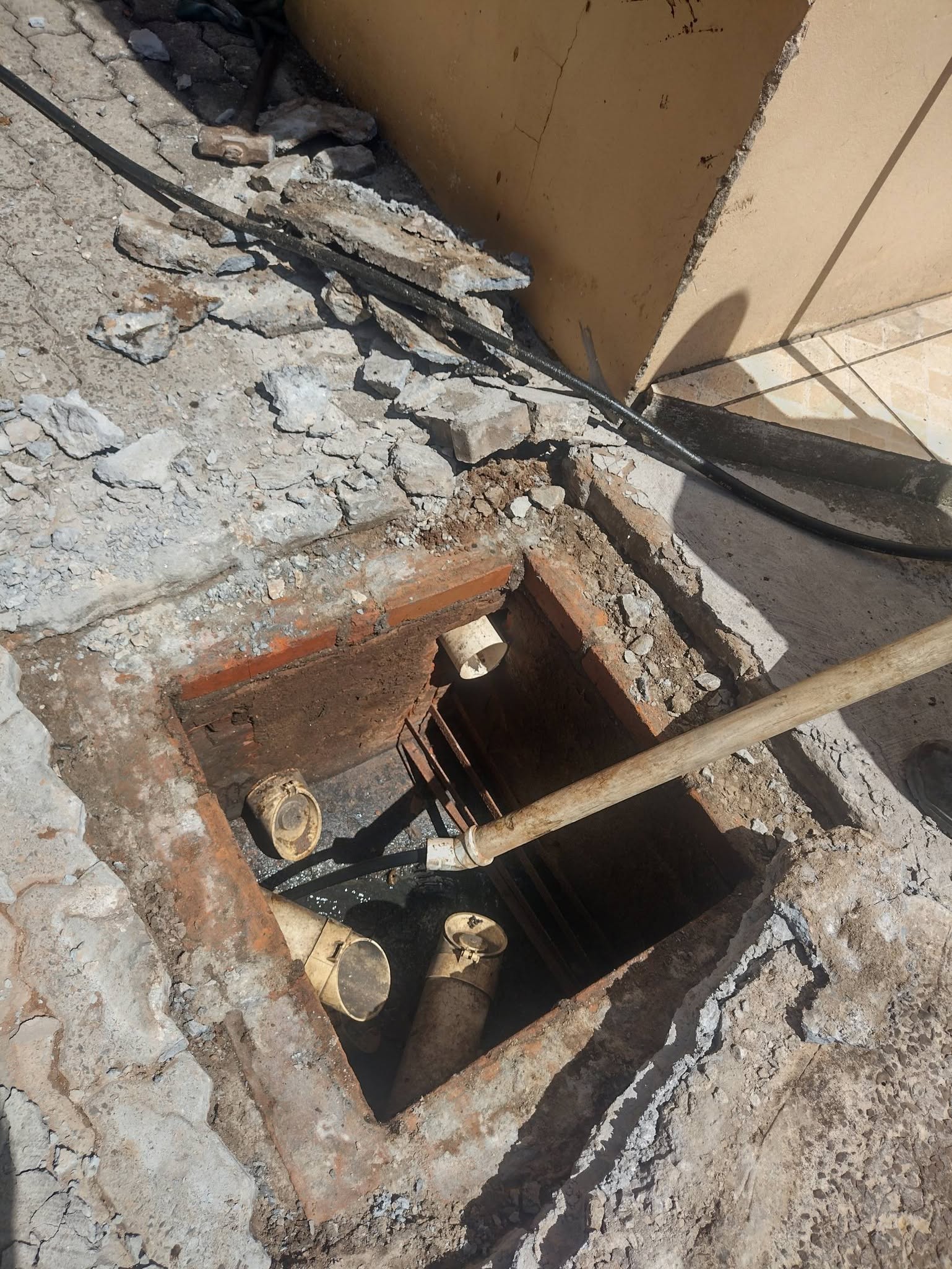 DESENTUPIMENTO E LIMPEZA DE CAIXA DE GORDURA EM SANTA MARIA RS