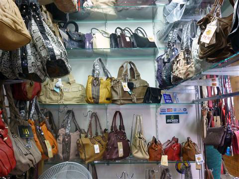 BOLSAS CARTEIRAS CINTOS EM PETROPOLIS - BC COURO - RJ