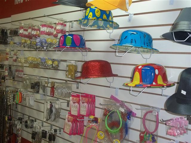 LOJA DE JOIAS PRATAS RELOGIO MAQUIAGEM OCULOS NO BINGEN EM PETROPOLIS - LIZ ACESSORIOS - RJ