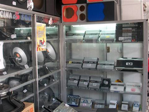 SOM E ACESSORIOS EM PIABETA MAGE RJ