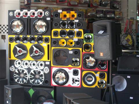 SOM E ACESSORIOS EM PIABETA MAGE RJ