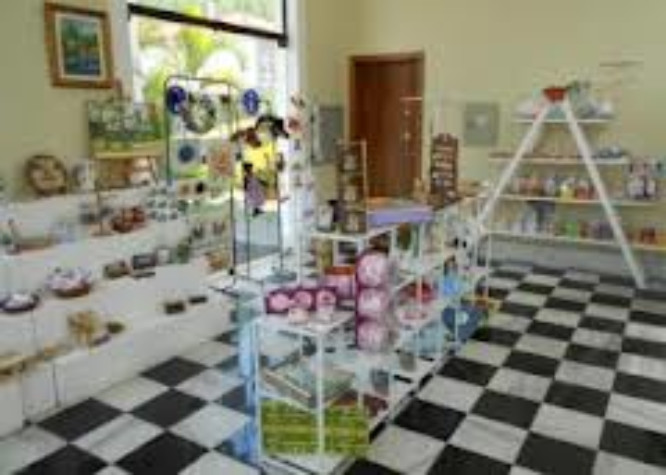 PRESENTES E CIA EM PETROPOLIS