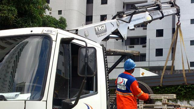 ALUGUEL DE GUINDASTES EM RECIFE PE - VALDEMIRO