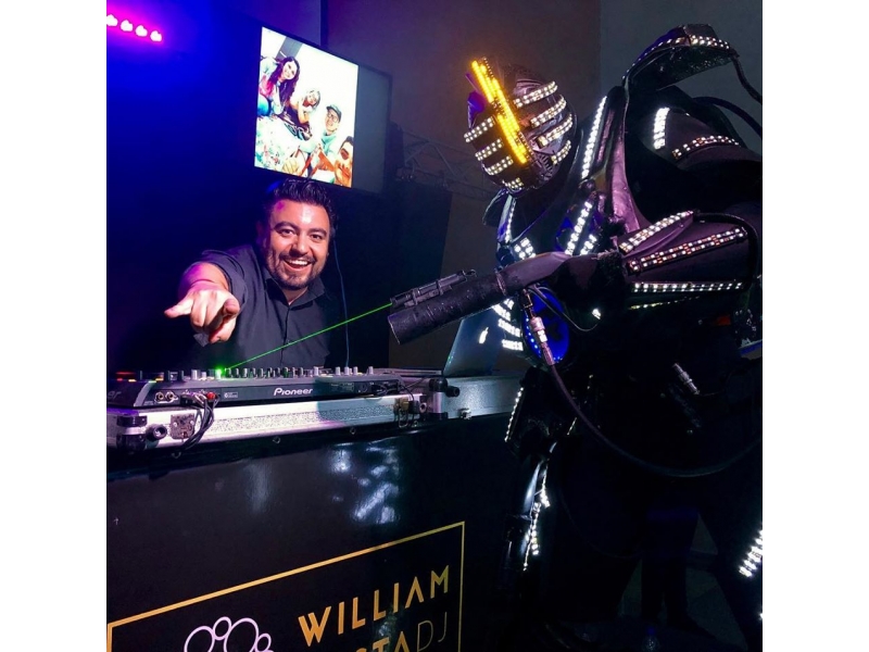 ILUMINAÇÃO PARA FESTAS EM SÃO ROQUE - DJ WILLIAM COSTA - SP