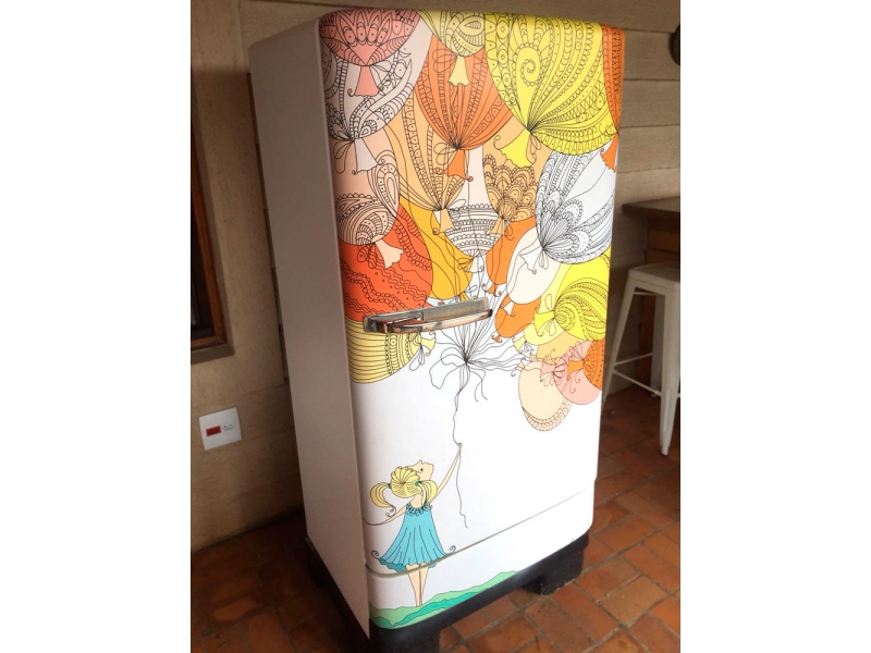 ENVELOPAMENTO DE GELADEIRA NO MORUMBI - SP