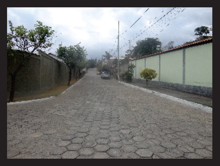 TERRENO COM QUITINETE EM TRÊS RIOS - RJ