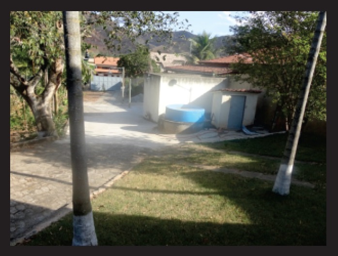 TERRENO COM QUITINETE EM TRÊS RIOS - RJ