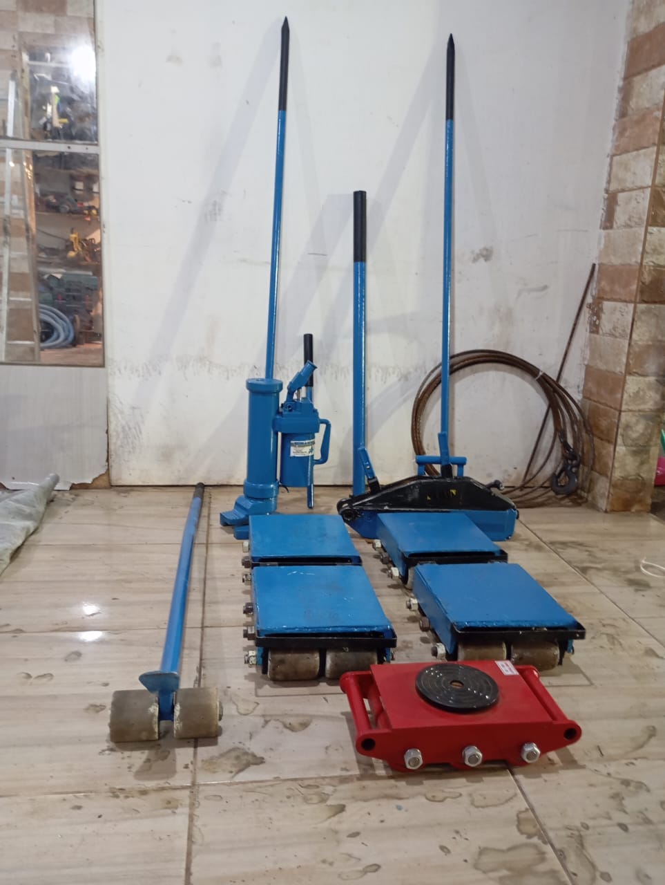 MOVIMENTAÇÃO DE MÁQUINAS E EQUIPAMENTOS EM CANOAS