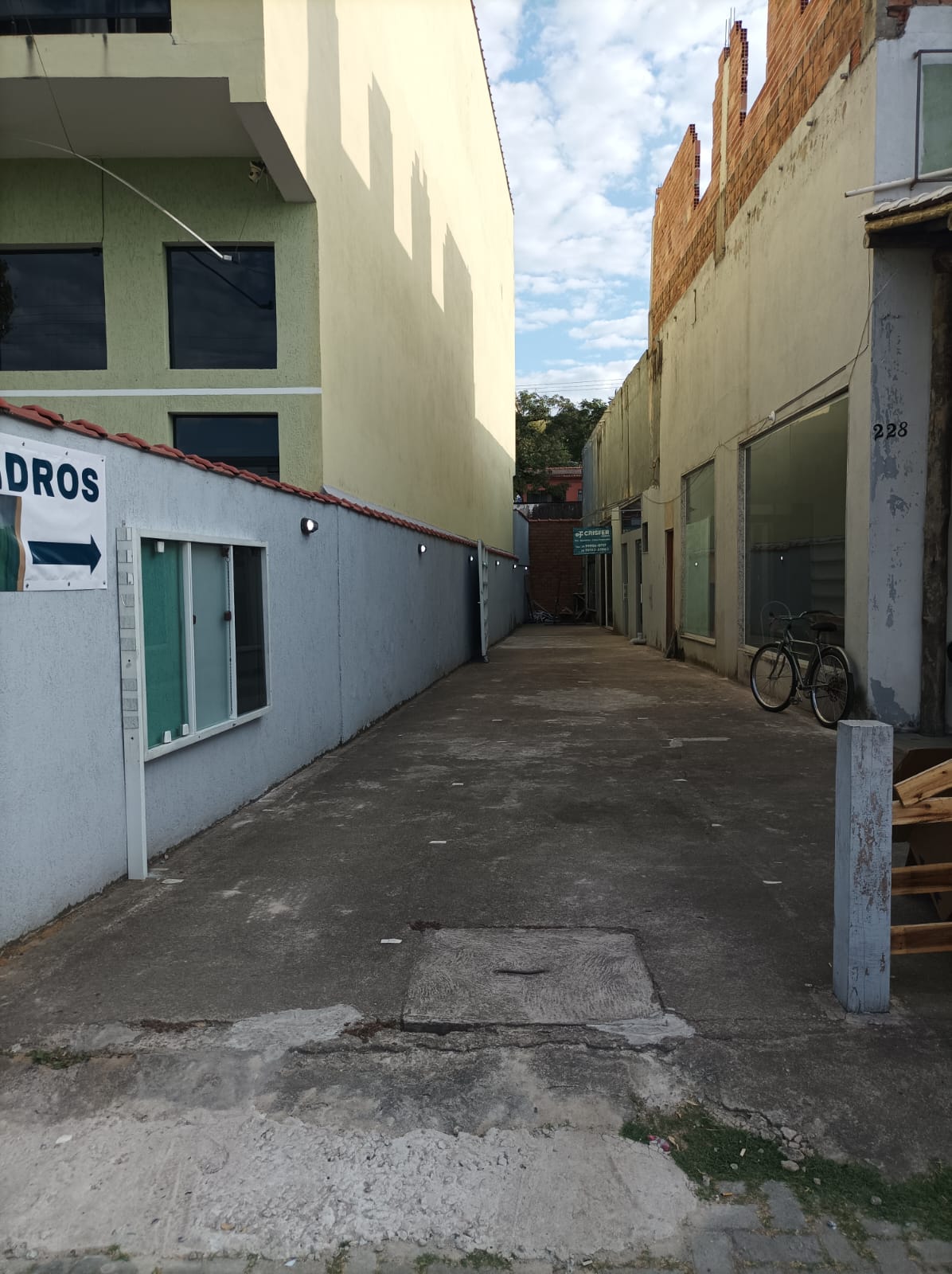 DISTRIBUIDORA DE VIDROS TEMPERADOS E FERRAGENS EM ITATIAIA RJ