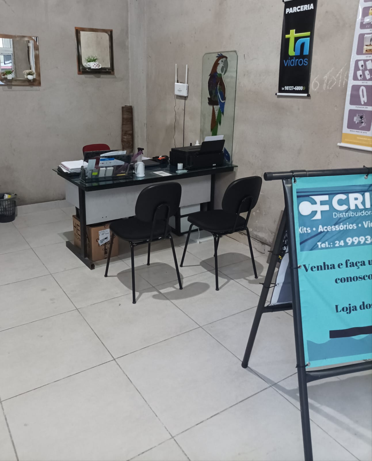 DISTRIBUIDORA DE VIDROS TEMPERADOS E FERRAGENS EM QUATIS RJ