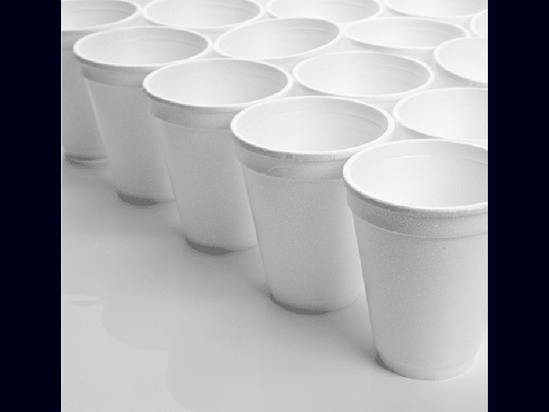 EMBALAGENS RECICLÁVEIS NO JARDIM ELIANE EM GRAJAÚ, SÃO PAULO