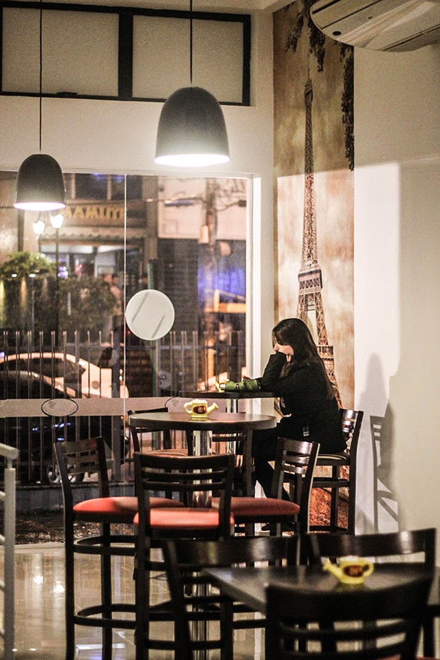 CREPERIA E CAFETERIA EM PETRÓPOLIS