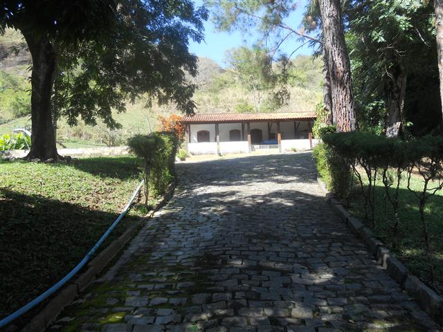 SÍTIO PARA LOCAÇÃO EM TRÊS RIOS - SÍTIO BEMPOSTA