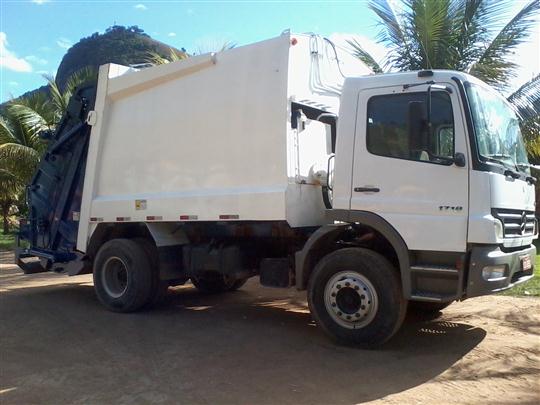 COLETA DE LIXO EM ALEM PARAIBA - GRUPO CARMENSE