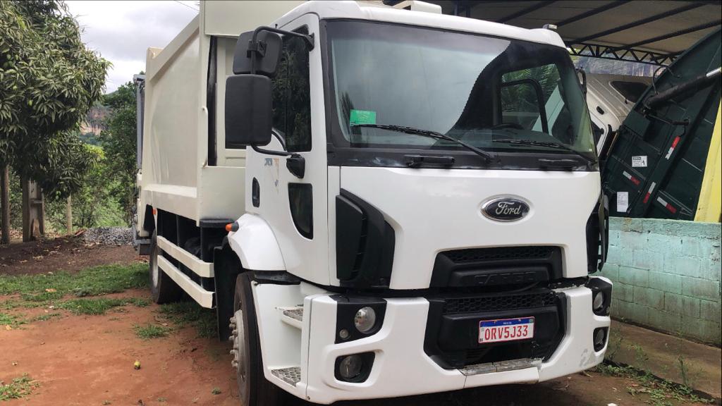 COLETA DE LIXO EM ALEM PARAIBA - GRUPO CARMENSE