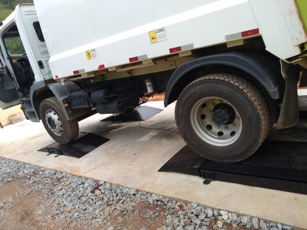 COLETA DE LIXO EM ALEM PARAIBA - GRUPO CARMENSE