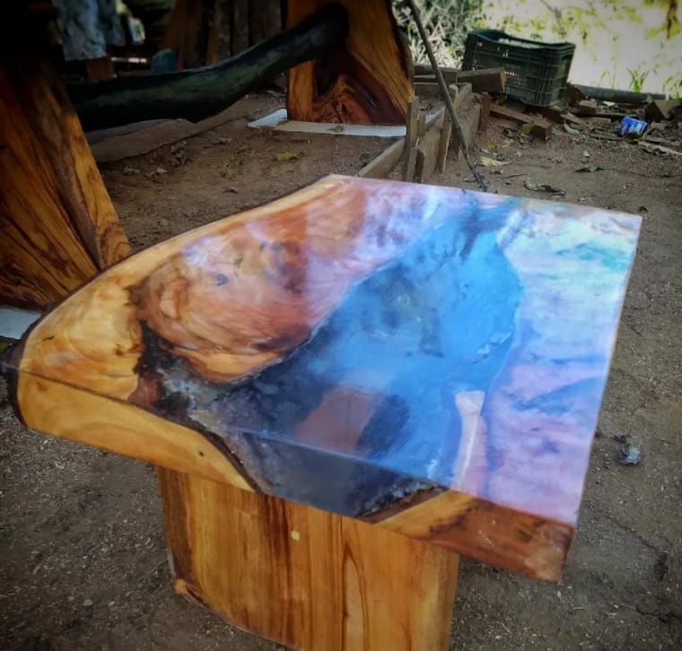 MESAS RÚSTICAS DE MADEIRA EM MARATAIZES-ES