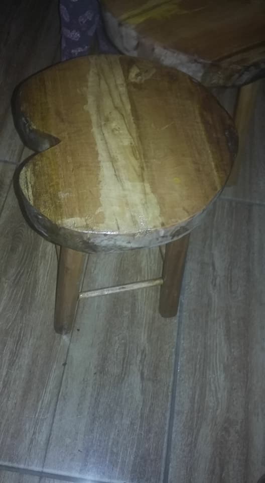 MESAS RÚSTICAS DE MADEIRA EM MARATAIZES-ES