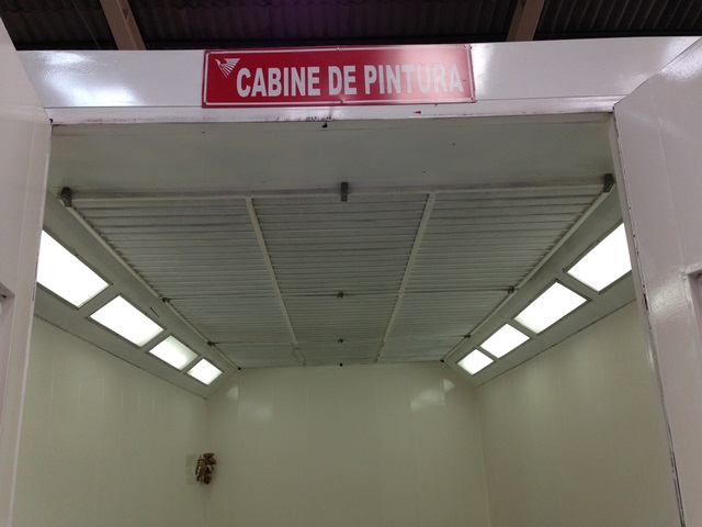 LANTERNAGEM FUNILARIA PINTURA CABINE AUTOMOTIVA BRASILIA DF
