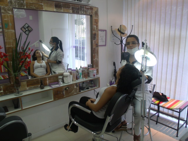 DESIGN ESTETICA SOBRANCELHAS EM CAMPOS DOS GOYTACAZES - WANIA AUTOMARE ESTETICA