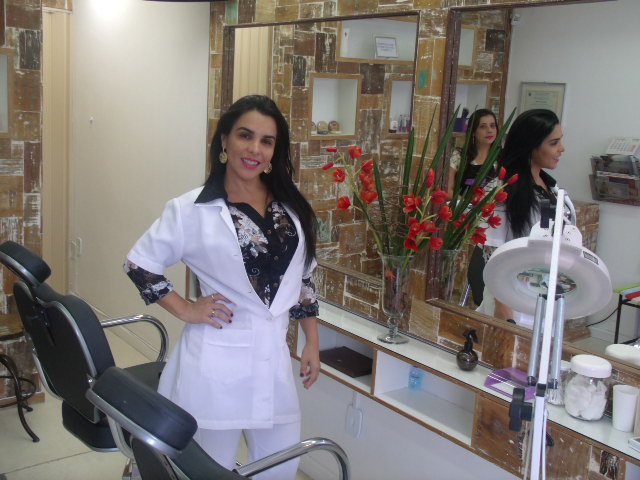 DESIGN ESTETICA SOBRANCELHAS EM CAMPOS DOS GOYTACAZES - WANIA AUTOMARE ESTETICA