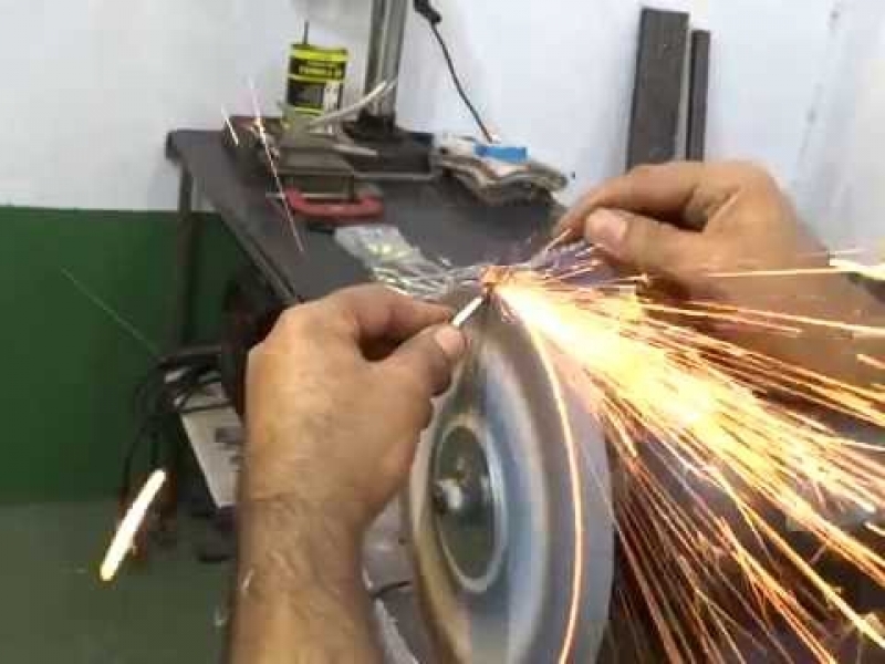 CHAVEIRO 24 HORAS NA PENHA CIRCULAR - RJ